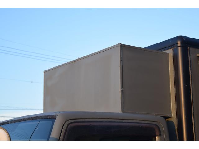 アトラストラック  キッチンカーベース 移動販売車 販売窓 換気扇 跳ね上げ扉付き 折り畳みカウンターテーブル(22枚目)