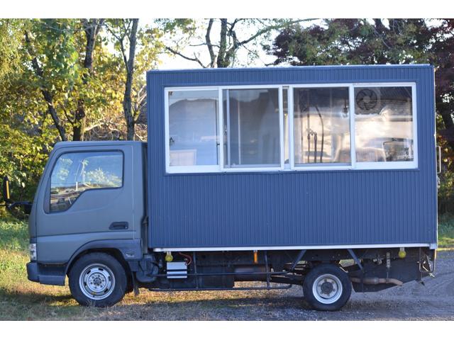 タイタンダッシュ 　キッチンカー　移動販売車　８ナンバー　ガス配管　外部電源引き込み　インバーター　販売窓（12枚目）