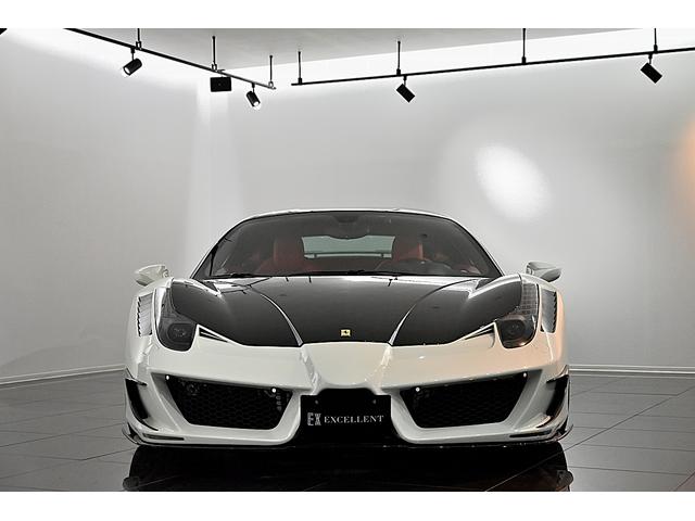 ４５８イタリア ベースグレード　新車並行　ＭＡＮＳＯＲＹボディキッドＦ／Ｓ／Ｒ　カーボンウィング＆ボンネット　ＶＥＬＬＡＮＯホイール　ブリリアントマフラー　ロッソネロオリジナル内装　レッドキャリパー　Ｆリフト　カーボンＬＥＤハンドル（13枚目）