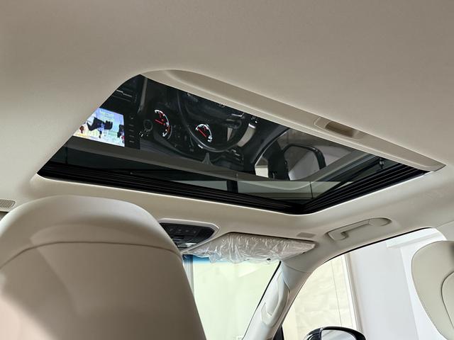 ランドクルーザー ＺＸ　モデリスタエアロ　フロント／リアスタイリングキット／リア　ＳＲ　ＨＵＤ　社外デジタルインナーミラー　ルーフレール　前後シートヒーター／クーラー　ステアリングヒーター　全周囲カメラ　電動格納３列目シート（14枚目）
