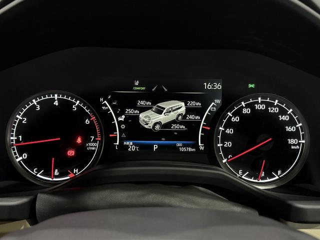 ランドクルーザー ＺＸ　モデリスタエアロ　フロント／リアスタイリングキット／リア　ＳＲ　ＨＵＤ　社外デジタルインナーミラー　ルーフレール　前後シートヒーター／クーラー　ステアリングヒーター　全周囲カメラ　電動格納３列目シート（38枚目）