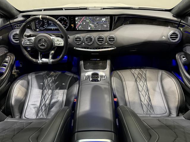 Sクラス S550 4マチック クーペ AMGライン S63仕様 純正S63エアロ/AMG鍛造20AW 社外マフラー カーボンステアリング パナメリカーナグリル ローダウン ゴールドキャリパー レザーEX デジーノブラックレザー ダイヤモンドホワイト(5枚目)