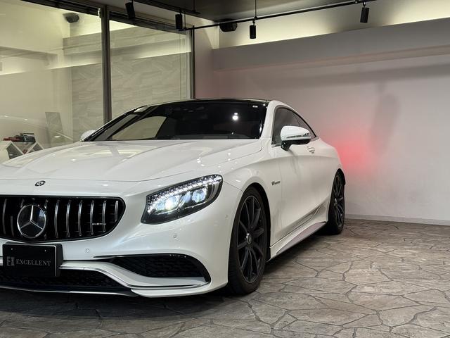 Sクラス S550 4マチック クーペ AMGライン S63仕様 純正S63エアロ/AMG鍛造20AW 社外マフラー カーボンステアリング パナメリカーナグリル ローダウン ゴールドキャリパー レザーEX デジーノブラックレザー ダイヤモンドホワイト(12枚目)