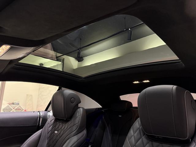 Sクラス S550 4マチック クーペ AMGライン S63仕様 純正S63エアロ/AMG鍛造20AW 社外マフラー カーボンステアリング パナメリカーナグリル ローダウン ゴールドキャリパー レザーEX デジーノブラックレザー ダイヤモンドホワイト(16枚目)