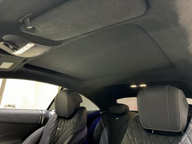 Sクラス S550 4マチック クーペ AMGライン S63仕様 純正S63エアロ/AMG鍛造20AW 社外マフラー カーボンステアリング パナメリカーナグリル ローダウン ゴールドキャリパー レザーEX デジーノブラックレザー ダイヤモンドホワイト(24枚目)