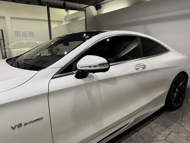 Sクラス S550 4マチック クーペ AMGライン S63仕様 純正S63エアロ/AMG鍛造20AW 社外マフラー カーボンステアリング パナメリカーナグリル ローダウン ゴールドキャリパー レザーEX デジーノブラックレザー ダイヤモンドホワイト(29枚目)