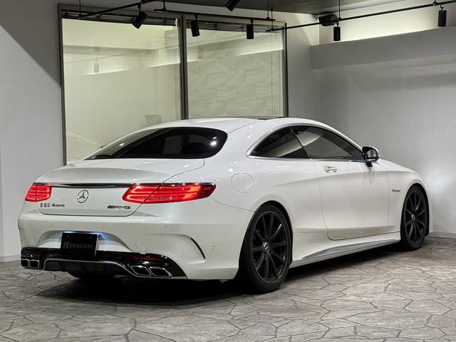 Sクラス S550 4マチック クーペ AMGライン S63仕様 純正S63エアロ/AMG鍛造20AW 社外マフラー カーボンステアリング パナメリカーナグリル ローダウン ゴールドキャリパー レザーEX デジーノブラックレザー ダイヤモンドホワイト(39枚目)