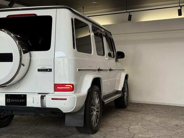 Gクラス G400d AMGライン マヌファクトゥーアプログラム 買取車 AMGライン ディーラー記録簿R5年/R6年 有償色オパリスホワイト ラグジュアリーP ベンガルレッドナッパレザー SR ブルメスタ シートヒーター/クーラー(12枚目)