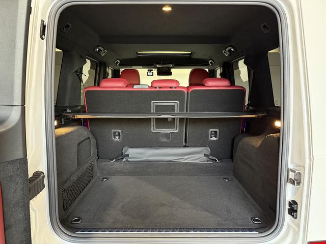 Gクラス G400d AMGライン マヌファクトゥーアプログラム 買取車 AMGライン ディーラー記録簿R5年/R6年 有償色オパリスホワイト ラグジュアリーP ベンガルレッドナッパレザー SR ブルメスタ シートヒーター/クーラー(23枚目)