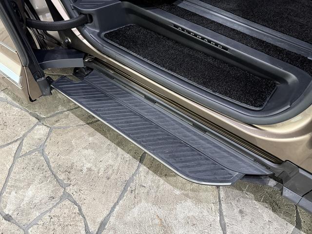 アルファードハイブリッド Z モデリスタエアロ/スポーツマフラー OPユニバーサルステップ OP左右独立ムーンルーフ OP後席モニター サイドエンブレムイルミネーション デジタルインナーミラー シートヒーター/クーラー BSM(15枚目)