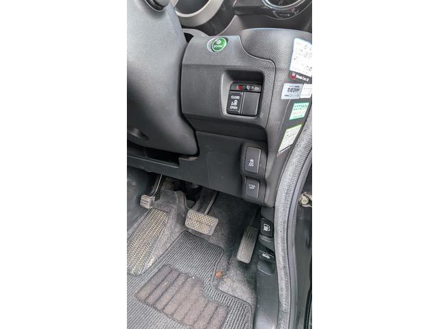 Ｎ－ＢＯＸ＋カスタム Ｇ・Ａパッケージ　レッド塗装　イモビライザー　キーレスエントリー　横滑り防止　スマートキー　ＥＴＣ　アイドリングストップ　ＡＡＣ　エアバッグ　ベンチシート　ＡＢＳ　衝突安全ボディ　衝突軽減（10枚目）