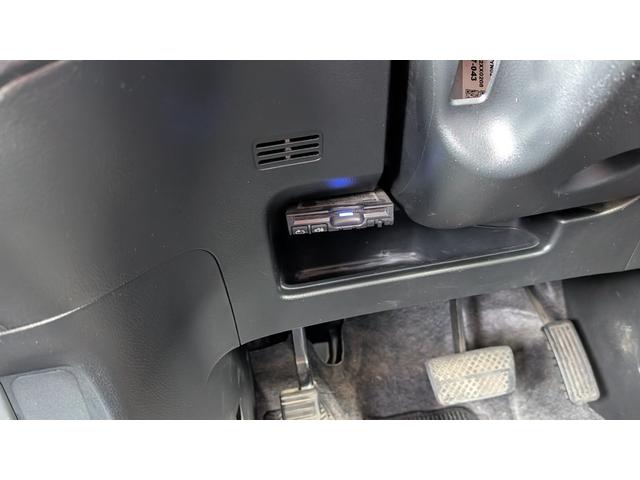 Ｎ－ＢＯＸ＋カスタム Ｇ・Ａパッケージ　レッド塗装　イモビライザー　キーレスエントリー　横滑り防止　スマートキー　ＥＴＣ　アイドリングストップ　ＡＡＣ　エアバッグ　ベンチシート　ＡＢＳ　衝突安全ボディ　衝突軽減（17枚目）