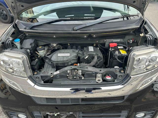 Ｎ－ＢＯＸカスタム Ｇ・Ｌパッケージ　スマートキー・プッシュスタート　エコアイドル　パワーウィンドウ　禁煙車両　盗難防止　運転席助手席エアバック　オートエアコン　横滑り防止　ベンチシ－ト　キーフリーシステム　パワステ　ＡＢＳ　ＳＲＳ（17枚目）