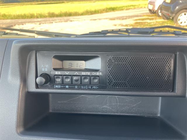 NT100クリッパートラック DX ワンオーナー 4WD 軽トラック 5速MT 三方開 オートライト ESC エアコン パワーステアリング 運転席エアバッグ 助手席エアバッグ(5枚目)