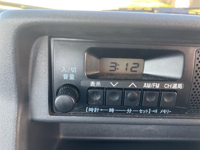 NT100クリッパートラック DX ワンオーナー 4WD 軽トラック 5速MT 三方開 オートライト ESC エアコン パワーステアリング 運転席エアバッグ 助手席エアバッグ(6枚目)