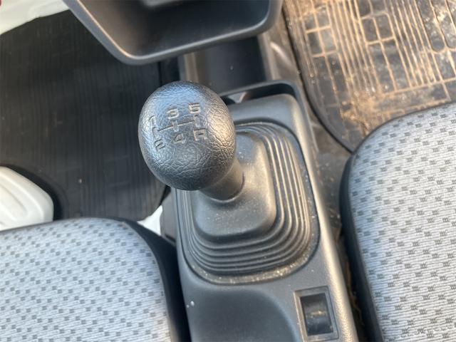 NT100クリッパートラック DX ワンオーナー 4WD 軽トラック 5速MT 三方開 オートライト ESC エアコン パワーステアリング 運転席エアバッグ 助手席エアバッグ(8枚目)