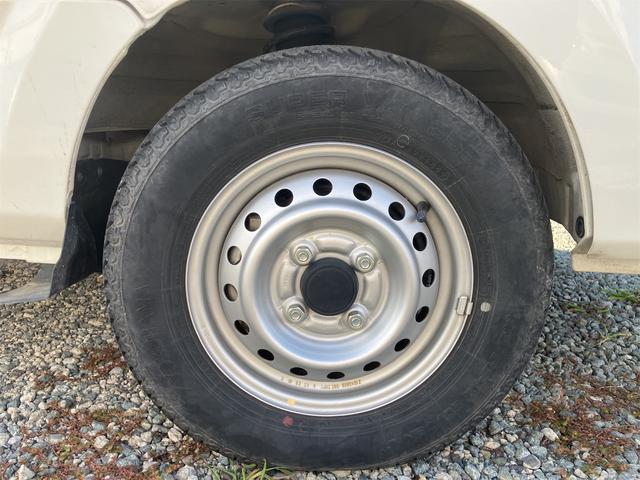 NT100クリッパートラック DX ワンオーナー 4WD 軽トラック 5速MT 三方開 オートライト ESC エアコン パワーステアリング 運転席エアバッグ 助手席エアバッグ(32枚目)