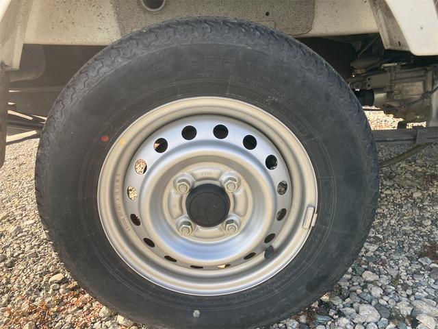 NT100クリッパートラック DX ワンオーナー 4WD 軽トラック 5速MT 三方開 オートライト ESC エアコン パワーステアリング 運転席エアバッグ 助手席エアバッグ(33枚目)