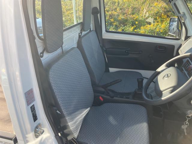 NT100クリッパートラック DX ワンオーナー 4WD 軽トラック 5速MT 三方開 オートライト ESC エアコン パワーステアリング 運転席エアバッグ 助手席エアバッグ(41枚目)