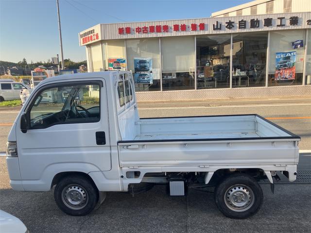 アクティトラック ＳＤＸ　４ＷＤ　５速ＭＴ　キーレスエントリー　エアコン　パワーウィンドウ　パワーステアリング　パワードアロック　運転席エアバッグ　荷台ランプ（9枚目）