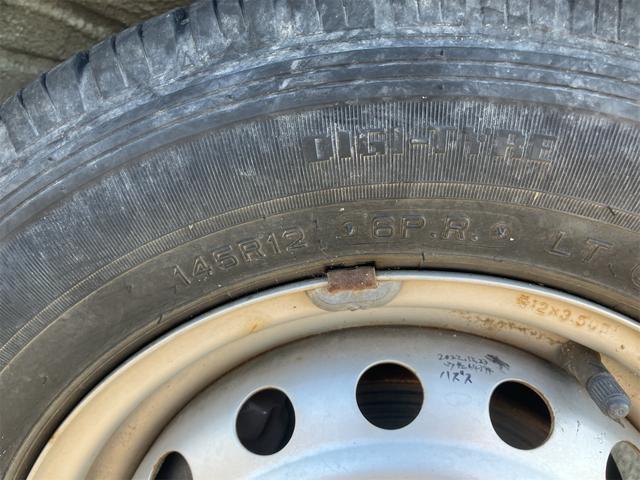 アクティトラック ＳＤＸ　４ＷＤ　５速ＭＴ　キーレスエントリー　エアコン　パワーウィンドウ　パワーステアリング　パワードアロック　運転席エアバッグ　荷台ランプ（23枚目）