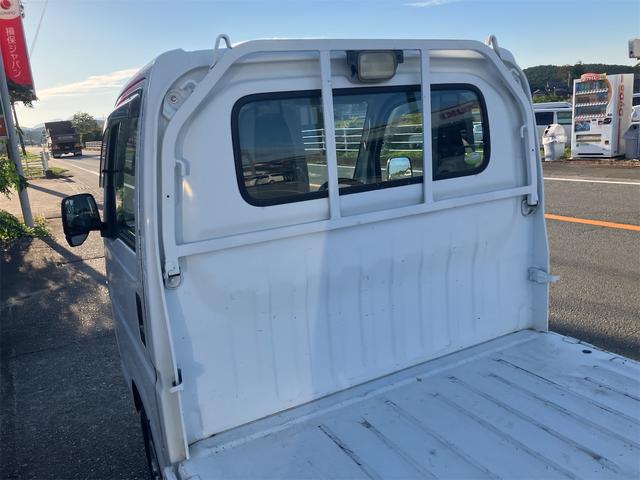 アクティトラック ＳＤＸ　４ＷＤ　５速ＭＴ　キーレスエントリー　エアコン　パワーウィンドウ　パワーステアリング　パワードアロック　運転席エアバッグ　荷台ランプ（27枚目）