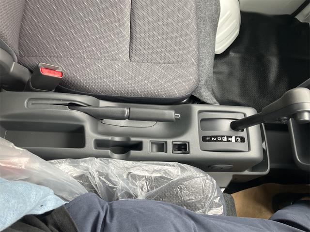 スーパーキャリイ X 4WD AT 衝突被害軽減システム クリアランスソナー レーンアシスト アイドリングストップ 電動格納ミラー オートライト ESC エアコン パワーウィンドウ 運転席エアバッグ(46枚目)