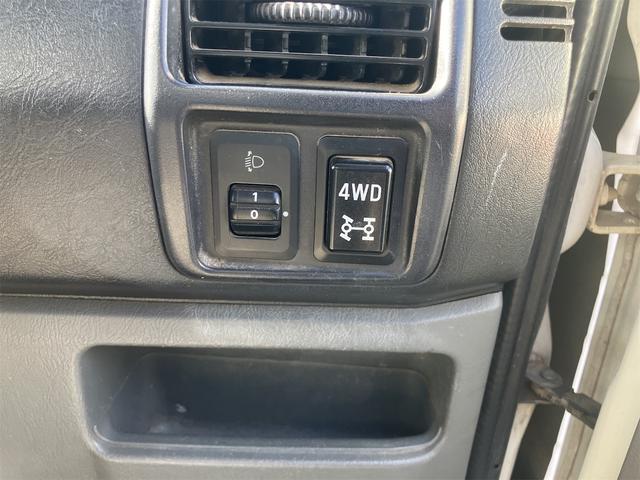 ミニキャブトラック 楽床ダンプ　４ＷＤ　５速ＭＴ　エアコン　運転席エアバッグ　ダンプ　三方開　パワーステアリング（6枚目）