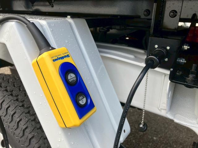 キャリイトラック 　ダンプ　高所作業車　二刀流　５速ＭＴ　エアコン　ＦＭ　パワーステアリング　パワーウインドウ（32枚目）