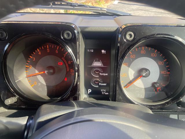 ジムニー ＸＣ　登録済未使用車　最新５型　純正マット　バイザー　ＬＥＤヘッドライト　シートヒーター　アダクティブクルーズ（3枚目）