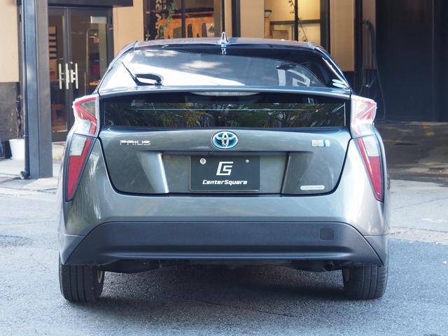 プリウス S S グレーメタリック 純正ナビ ETC バックカメラ オートライト CD DVD Buletooth接続 フロアマット スマートキー プッシュスタート パワーウィンドウ ドアバイザー ルーフスポイラー(56枚目)