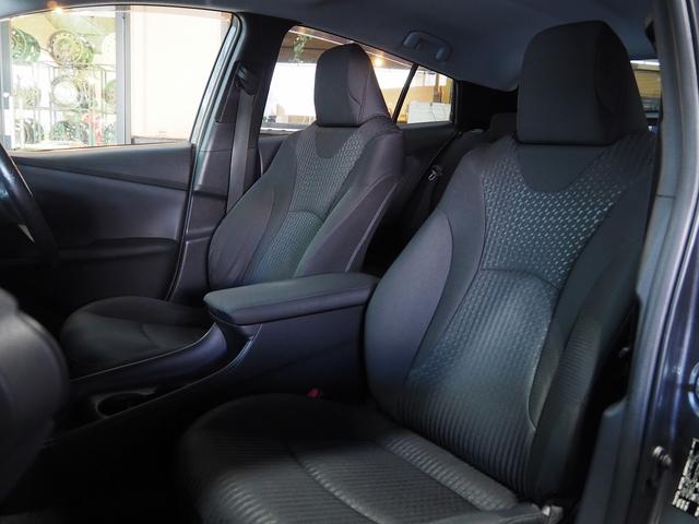 プリウス S S グレーメタリック 純正ナビ ETC バックカメラ オートライト CD DVD Buletooth接続 フロアマット スマートキー プッシュスタート パワーウィンドウ ドアバイザー ルーフスポイラー(67枚目)