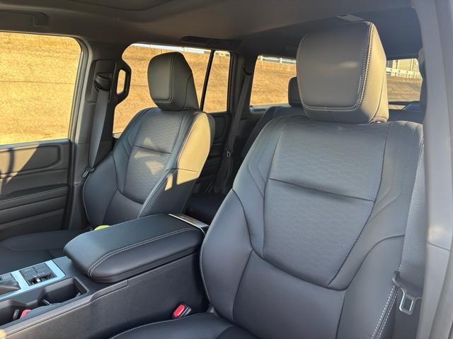 ランドクルーザー２５０ ＶＸ　モデリスタパッケージ　オーバーフェンダー　シグネチャーイルミブレード　トヨタチームメイト　デジタルインナーミラー　パノラミックビューモニター　禁煙車（22枚目）