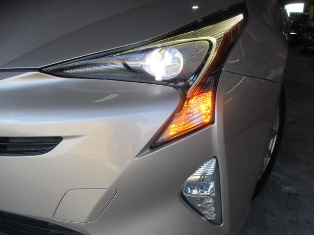 プリウス S ナビ ブルートゥース バックカメラ フルセグTV ドライブレコーダー ETC レーンキープアシスト コーナーセンサー スマートキー プッシュスタート HIDヘッドライト オートライト オートAC(7枚目)