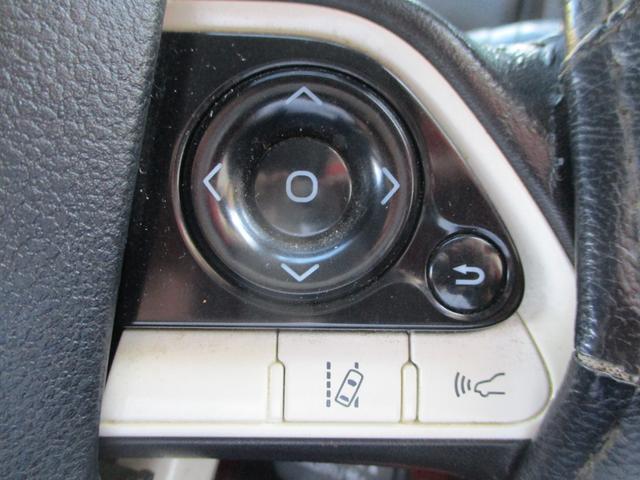 プリウス S ナビ ブルートゥース バックカメラ フルセグTV ドライブレコーダー ETC レーンキープアシスト コーナーセンサー スマートキー プッシュスタート HIDヘッドライト オートライト オートAC(21枚目)