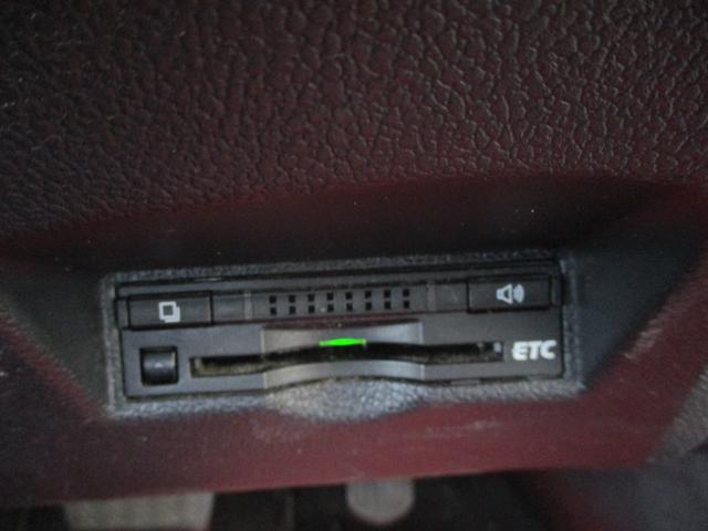 プリウス S ナビ ブルートゥース バックカメラ フルセグTV ドライブレコーダー ETC レーンキープアシスト コーナーセンサー スマートキー プッシュスタート HIDヘッドライト オートライト オートAC(25枚目)