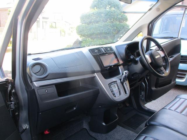 ムーヴ カスタム RS SA 禁煙車 ターボ HIDヘッドライト スマートキー プッシュスタート フルエアロ リアスポ 純正アルミ 純正革シートカバー セキュリティ レーダーブレーキ MOMOステアリング Tチェーン式エンジン(27枚目)