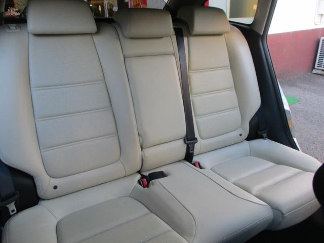 アテンザワゴン ＸＤ　Ｌパッケージ　車検２年　白本革シート　バックカメラ　シートヒーター　パワーシート　ブルートゥース　ナビ　フルセグＴＶ　ＥＴＣ　プッシュスタート　スマートキー　タイミングチェーン式エンジン　ターボ　禁煙車（14枚目）