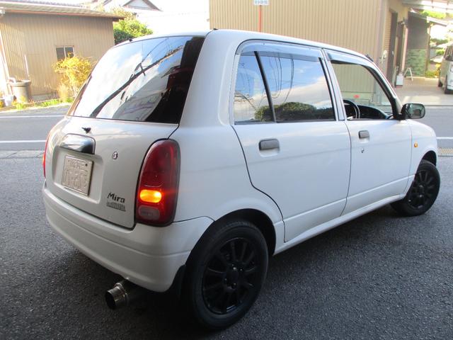 ミラ ＣＤ　５速ＭＴ　スポーツアルミホイール　スポーツマフラー　社外ハンドル　パワーウインドウ（5枚目）