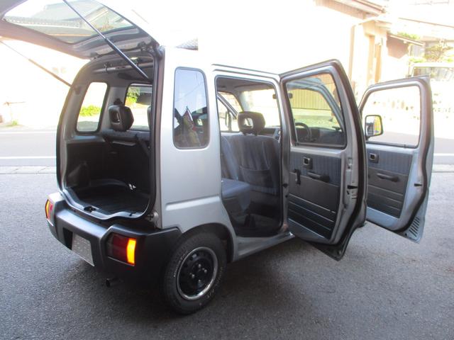 ワゴンＲ ＦＧ　５速ＭＴ　禁煙車　タイミングベルト交換済み　社外エアクリーナ　社外ハンドル　社外足回り　社外マフラー　社外ホイール　キセノンヘッドライト　ナビ　ＥＴＣ　ビレットグリル　メッキパーツ　リアスモーク施工（5枚目）