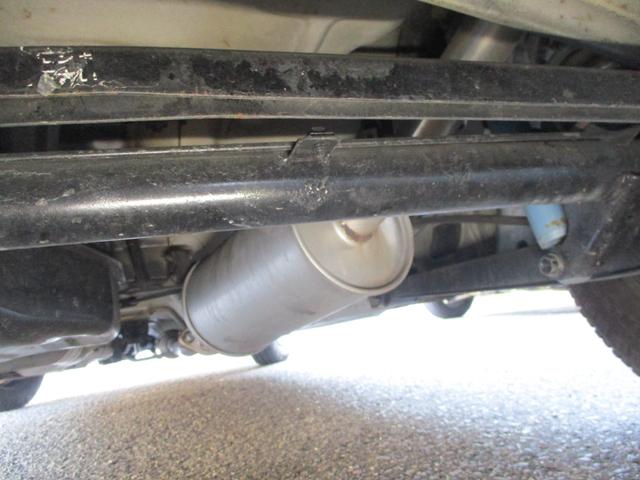 ワゴンＲ ＦＧ　５速ＭＴ　禁煙車　タイミングベルト交換済み　社外エアクリーナ　社外ハンドル　社外足回り　社外マフラー　社外ホイール　キセノンヘッドライト　ナビ　ＥＴＣ　ビレットグリル　メッキパーツ　リアスモーク施工（43枚目）