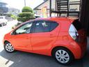 アクア Ｓ　車検２年　バックカメラ　７０７９８ｋｍ　ブルートゥース　ナビ　ＴＶ　プッシュスタート　スマートキー　セキュリテイ装置　コーナーセンサー　リアプライバシースモークガラス　タイミングチェーン式エンジン（6枚目）
