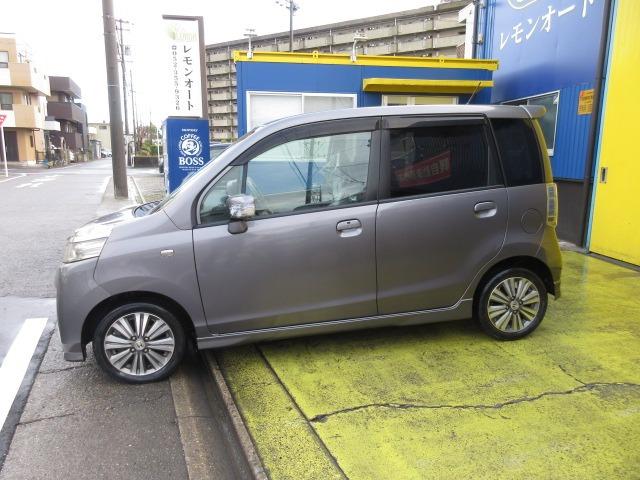 ライフ ディーバスマートスタイル　車検２年　Ｔベルト交換済　禁煙車　地デジ純正ナビ　ＤＶＤ再生　スマートキー　オートエアコン　ＨＩＤ　フォグライト　ウインカーミラー　パワーウインドウ　エアバッグ　ベンチシート　フルフラット　ＡＷ　取説（14枚目）