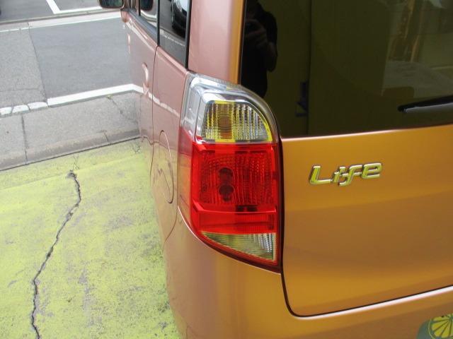 ライフ Ｇ　グー故障診断済　車検２年　走行距離６１９８０ｋｍ　保証　禁煙　純正オーディオ　ＣＤ　Ｒカメ　キーレス　エアコン　エアバック　電格ミラー　パワーウインドウ　ベンチシート　フルフラット　ＡＷ　取説（56枚目）