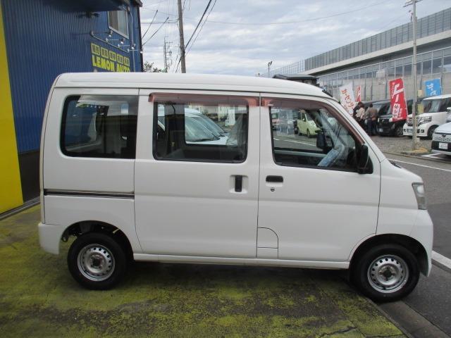 ハイゼットカーゴ スペシャル　ハイルーフ　グー故障診断済　車検２年　整備付　保証　禁煙　最大積載量３５０ｋｇ　純正ラジオ　両スライドドア　集中ロック　ドアミラー　ドアバイザー　レベライザー　フルフラット（11枚目）