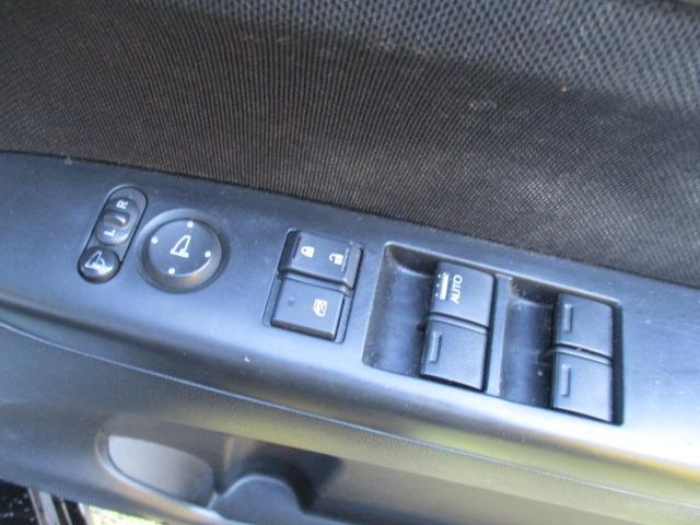 N-BOXカスタム G・Lパッケージ グー故障診断済 車検2年 整備付 保証 禁煙 フルセグ純正ナビ Bluetooth DVD Rカメ プッシュスタート スマートキー ETC パワ-スライドドア オートエアコン HID AW 取説(42枚目)