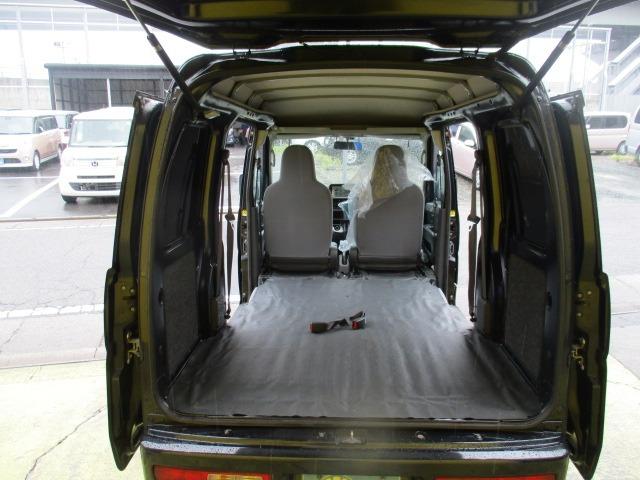 ハイゼットカーゴ ＤＸ　ハイルーフ　グー故障診断済　車検２年　整備付　保証　禁煙　最大積載量３５０ｋｇ　フルセグ純正ナビ　ＤＶＤ　Ｒカメ　両スライドドア　集中ロック　パワーウインドウ　ドアミラー　ドアバイザー　フルフラット（52枚目）