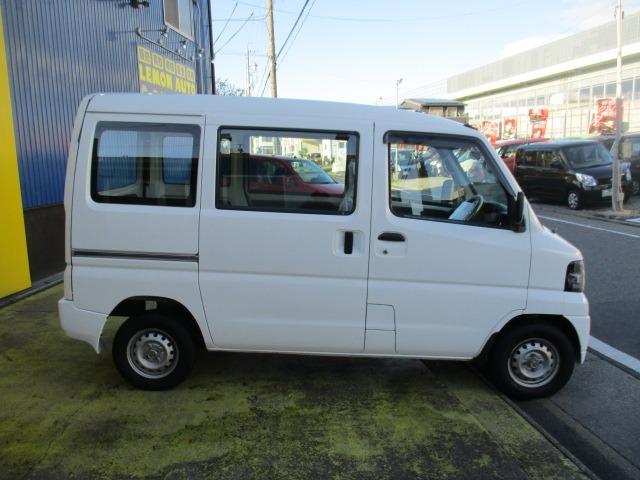 クリッパーバン ＳＤ　２シーター　ハイルーフ　５速マニュアル　グー故障診断済　車検２年　整備付　保証　禁煙　ＥＴＣ　最大積載量３５０ｋｇ　両スライドドア　エアコン　エアバッグ　フルフラット　ドアミラー　ドアバイザー　取説（11枚目）