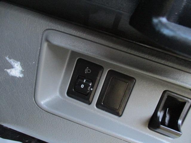 クリッパーバン ＳＤ　２シーター　ハイルーフ　５速マニュアル　グー故障診断済　車検２年　整備付　保証　禁煙　ＥＴＣ　最大積載量３５０ｋｇ　両スライドドア　エアコン　エアバッグ　フルフラット　ドアミラー　ドアバイザー　取説（29枚目）