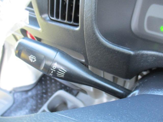 クリッパーバン ＳＤ　２シーター　ハイルーフ　５速マニュアル　グー故障診断済　車検２年　整備付　保証　禁煙　ＥＴＣ　最大積載量３５０ｋｇ　両スライドドア　エアコン　エアバッグ　フルフラット　ドアミラー　ドアバイザー　取説（31枚目）